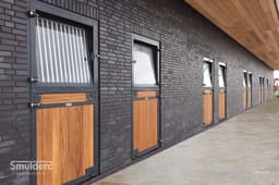 Dobbeltdør — med sikkerhedsglas — Smulders staldboksdør