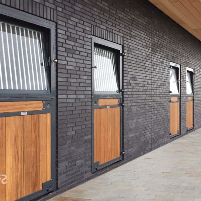 Staldboksdør galleri — billede 2