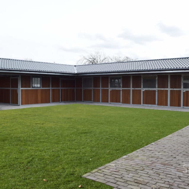 Udendørs hesteboks galleri — billede 9