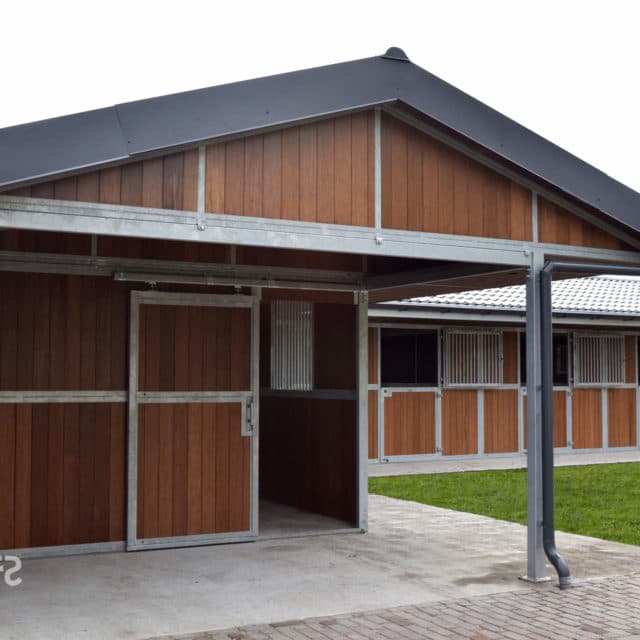 Udendørs hesteboks galleri — billede 10